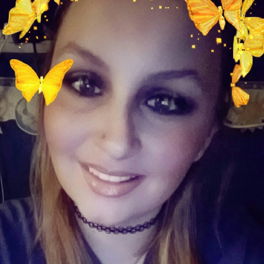 Meet your Posher, Alicia